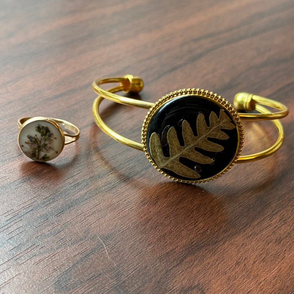 Resin Leaf and Flower Gold Tone Bracelet and Ring